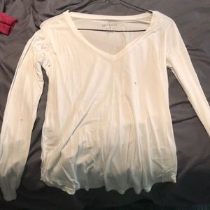 American Eagle v neck
